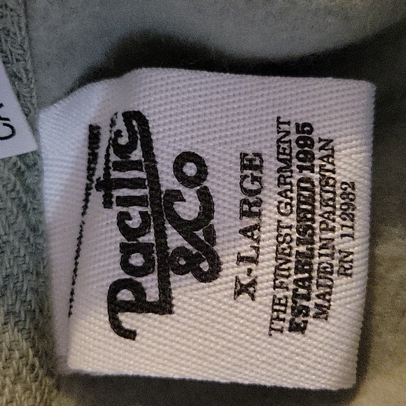 Pacific and Co long sleeve sweatshirt - Picture 5 of 5